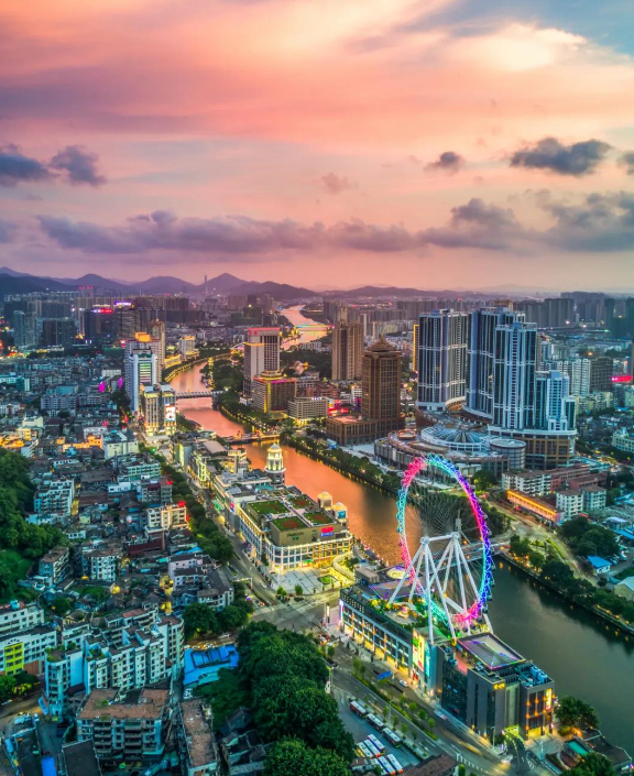 广东科技前沿之旅，高科技产品体验引领未来生活