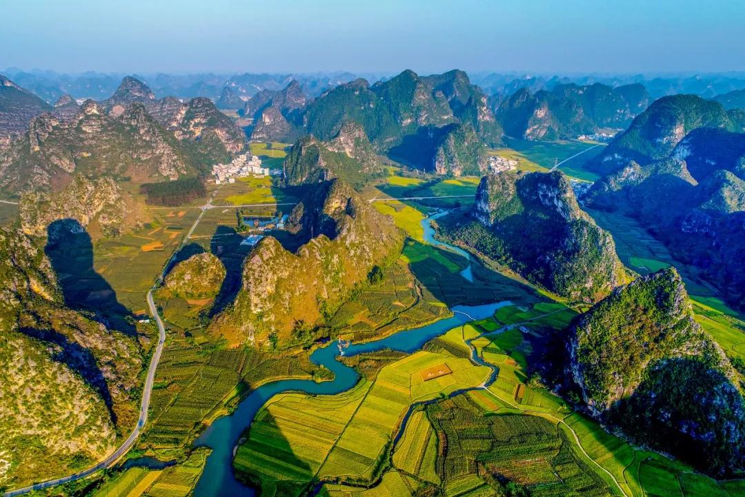 广西，致尊敬的听众朋友们