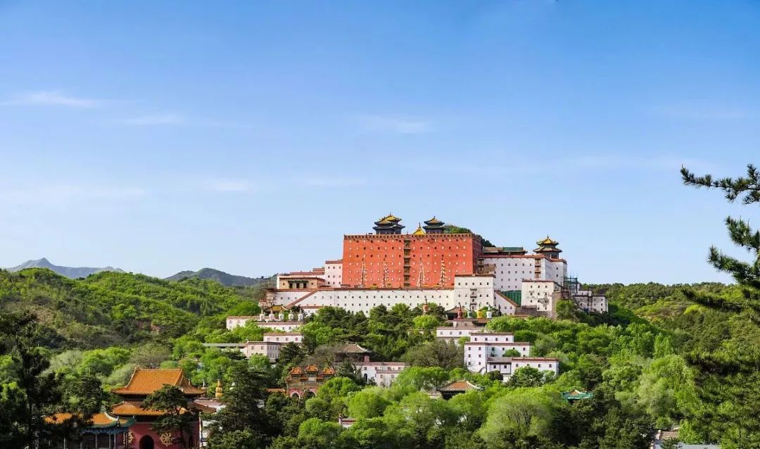 承德，燕山明珠下的古城画卷